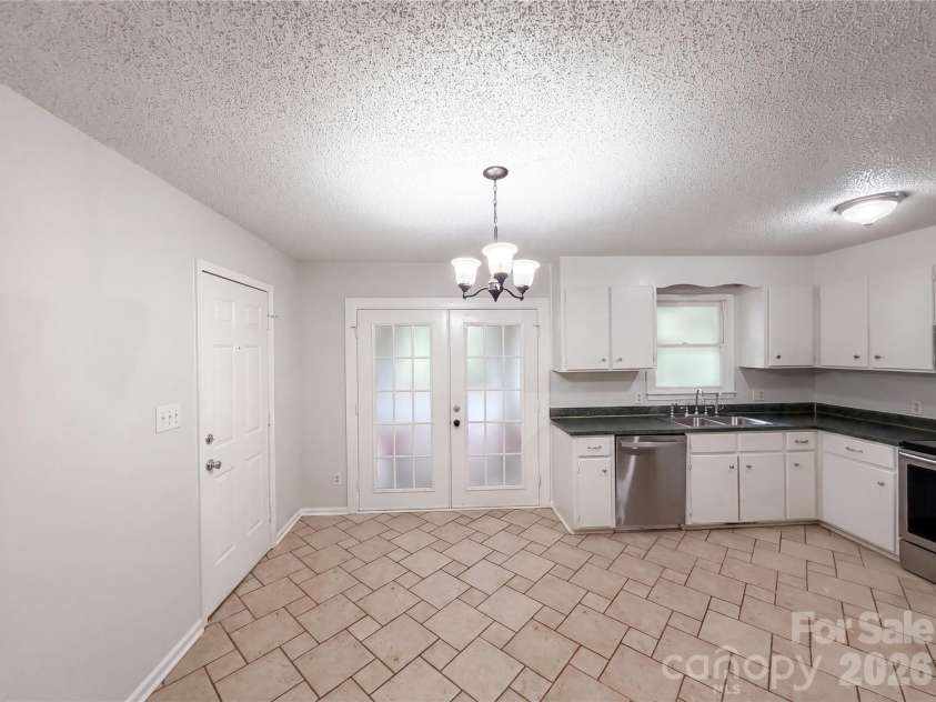 203 Park Drive, Kings Mountain, NC 28086.  MLS# CAR4405539, YatesRealty ID 38810. 