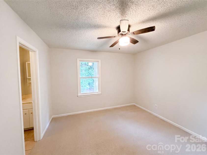 203 Park Drive, Kings Mountain, NC 28086.  MLS# CAR4405539, YatesRealty ID 38810. 
