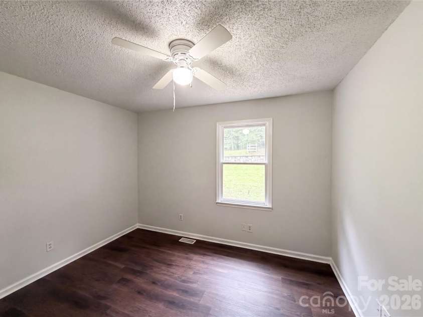 203 Park Drive, Kings Mountain, NC 28086.  MLS# CAR4405539, YatesRealty ID 38810. 