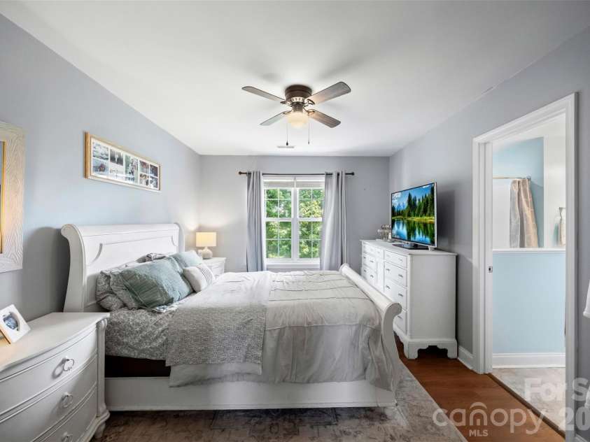 927 Claybrook Circle, Gastonia, NC 28054.  MLS# CAR4408887, YatesRealty ID 38811. 