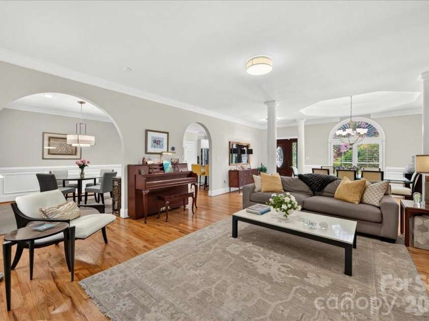 6784 Lynrose Court, Charlotte, NC 28226.  MLS# CAR4392258, YatesRealty ID 38813. 