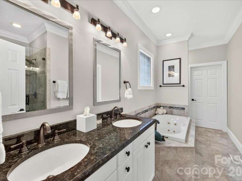 6784 Lynrose Court, Charlotte, NC 28226.  MLS# CAR4392258, YatesRealty ID 38813. 