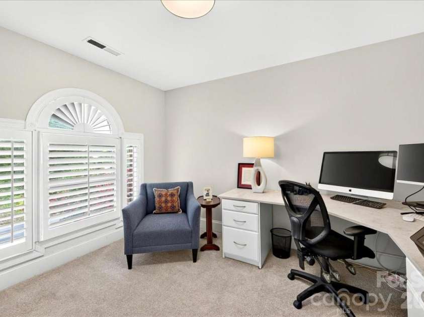 6784 Lynrose Court, Charlotte, NC 28226.  MLS# CAR4392258, YatesRealty ID 38813. 