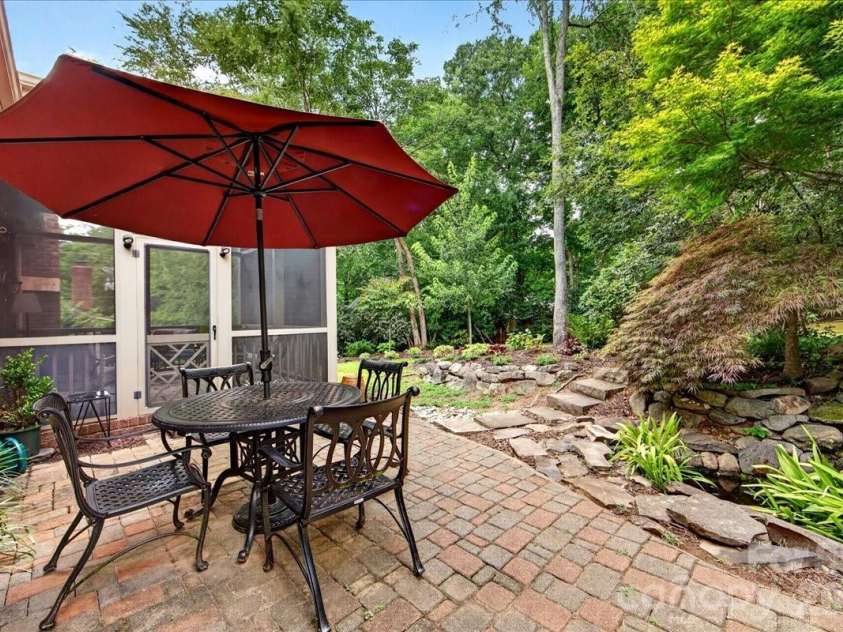 6784 Lynrose Court, Charlotte, NC 28226.  MLS# CAR4392258, YatesRealty ID 38813. 