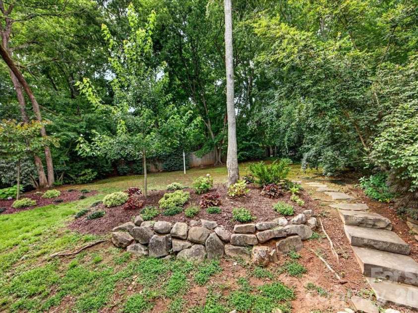 6784 Lynrose Court, Charlotte, NC 28226.  MLS# CAR4392258, YatesRealty ID 38813. 