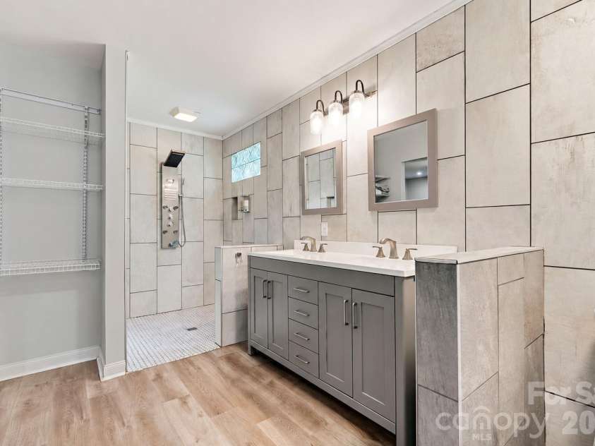 7132 Clear Crossing Lane, Mint Hill, NC 28227.  MLS# CAR4404373, YatesRealty ID 38815. 