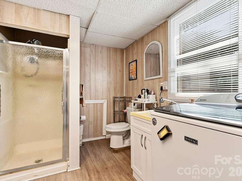 7132 Clear Crossing Lane, Mint Hill, NC 28227.  MLS# CAR4404373, YatesRealty ID 38815. Laundry w/ Bathroom Lower Level