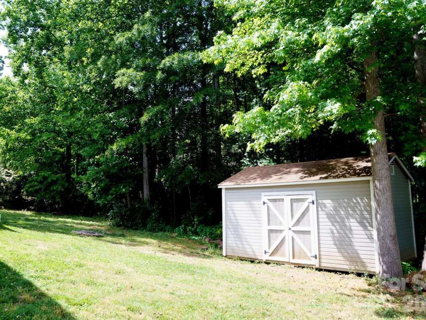 6117 Robert Street, Huntersville, NC 28078.  MLS# CAR4367163, YatesRealty ID 38816. Backyard
