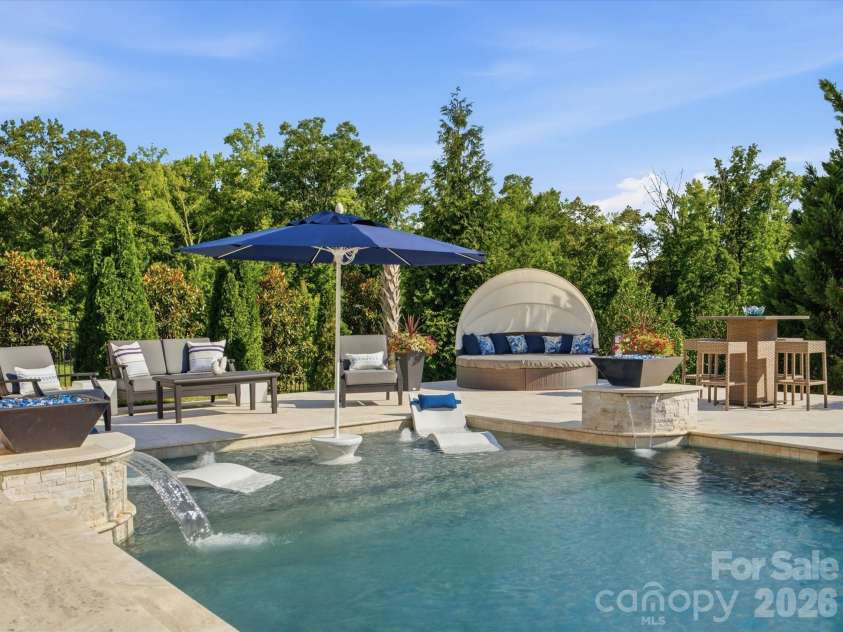 1124 Ladera Drive, Waxhaw, NC 28173.  MLS# CAR4396719, YatesRealty ID 38817. 