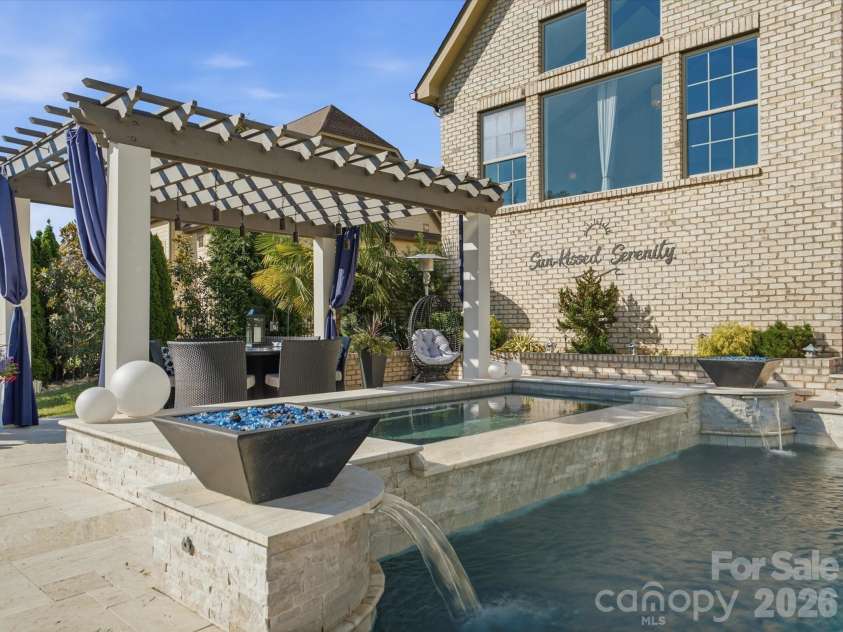 1124 Ladera Drive, Waxhaw, NC 28173.  MLS# CAR4396719, YatesRealty ID 38817. 