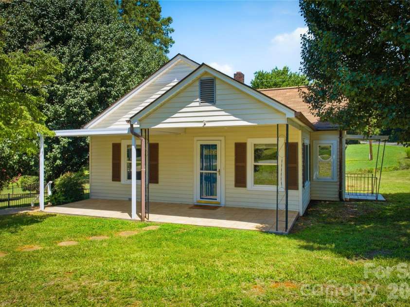 1430 Enola Road, Morganton, NC 28655.  MLS# CAR4404320, YatesRealty ID 38819. 