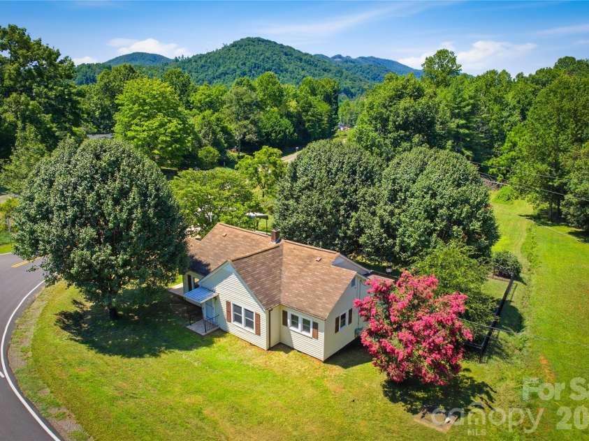 1430 Enola Road, Morganton, NC 28655.  MLS# CAR4404320, YatesRealty ID 38819. 