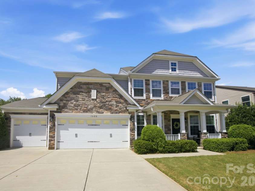 1608 Palazzo Drive, Waxhaw, NC 28173.  MLS# CAR4403843, YatesRealty ID 38821. 