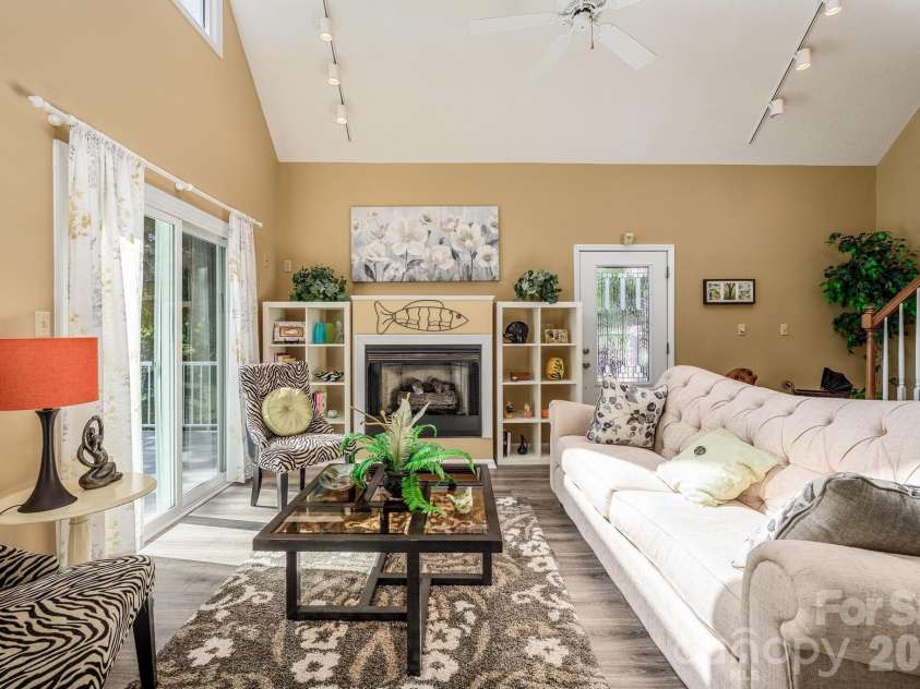 8470 Marina Lane, Catawba, NC 28609.  MLS# CAR4402450, YatesRealty ID 38823. 