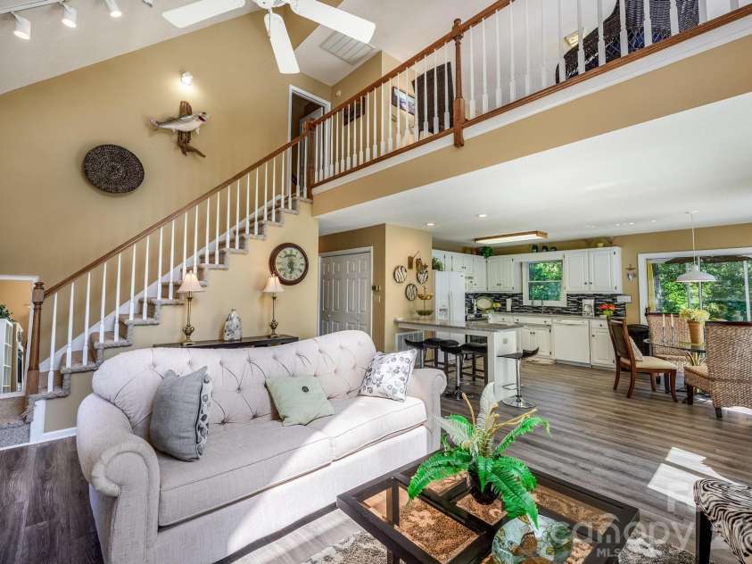 8470 Marina Lane, Catawba, NC 28609.  MLS# CAR4402450, YatesRealty ID 38823. 