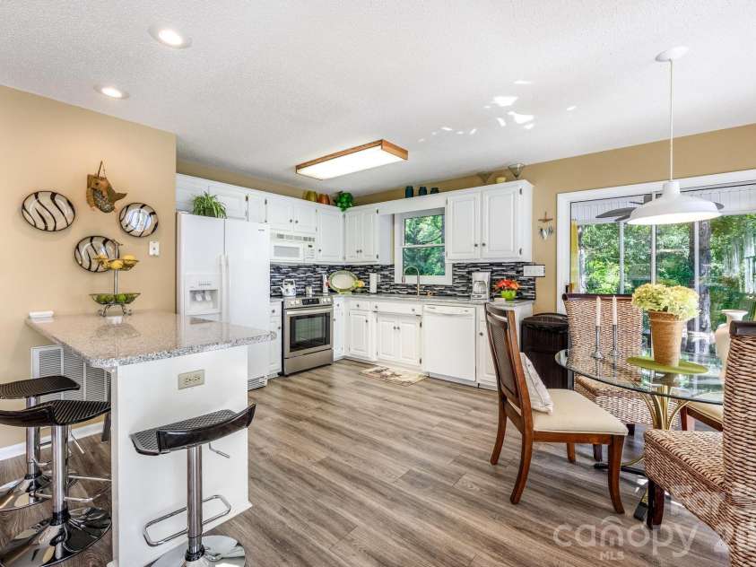 8470 Marina Lane, Catawba, NC 28609.  MLS# CAR4402450, YatesRealty ID 38823. 