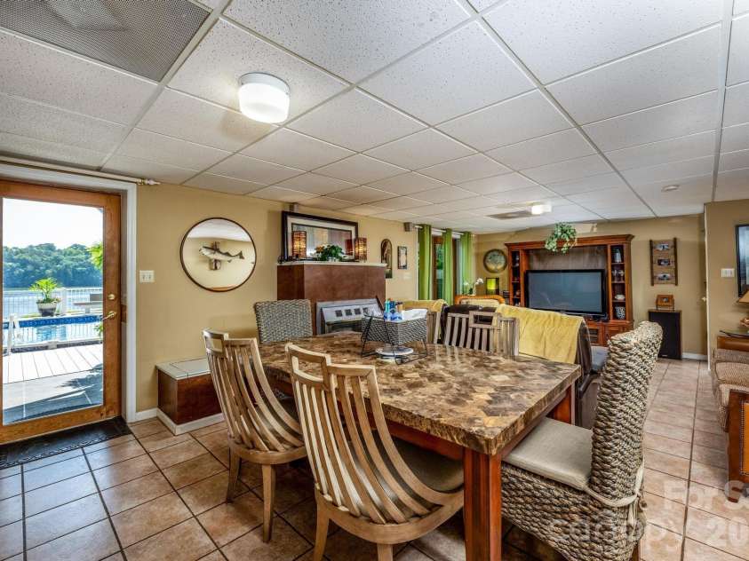8470 Marina Lane, Catawba, NC 28609.  MLS# CAR4402450, YatesRealty ID 38823. Basement/2nd Dining