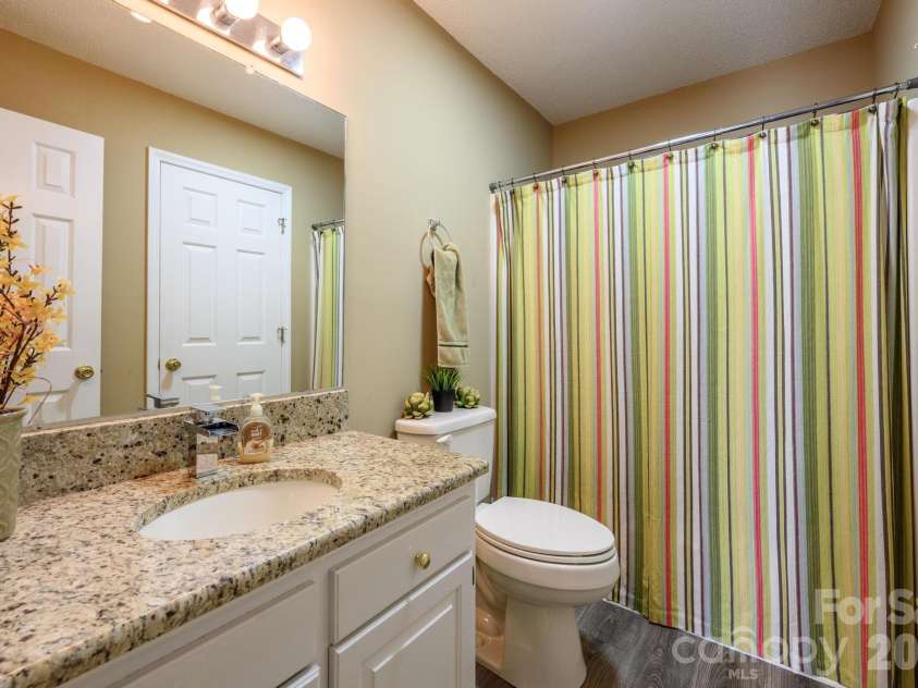 8470 Marina Lane, Catawba, NC 28609.  MLS# CAR4402450, YatesRealty ID 38823. Main floor hall bath