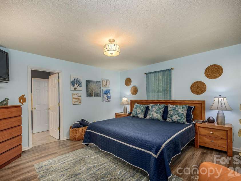 8470 Marina Lane, Catawba, NC 28609.  MLS# CAR4402450, YatesRealty ID 38823. Master Bed