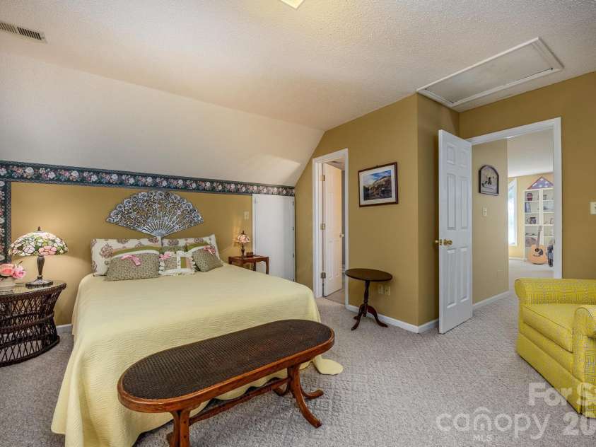 8470 Marina Lane, Catawba, NC 28609.  MLS# CAR4402450, YatesRealty ID 38823. Upper Bed