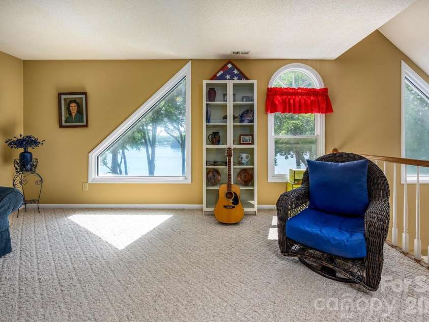 8470 Marina Lane, Catawba, NC 28609.  MLS# CAR4402450, YatesRealty ID 38823. Upper loft/Bunk area