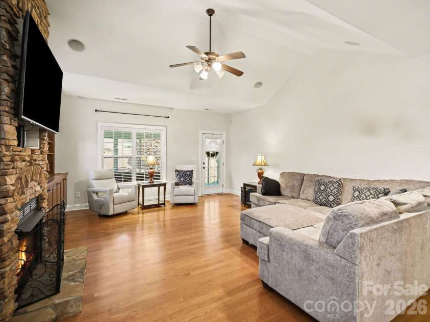 7999 Worth Way, Denver, NC 28037.  MLS# CAR4396901, YatesRealty ID 38824. 