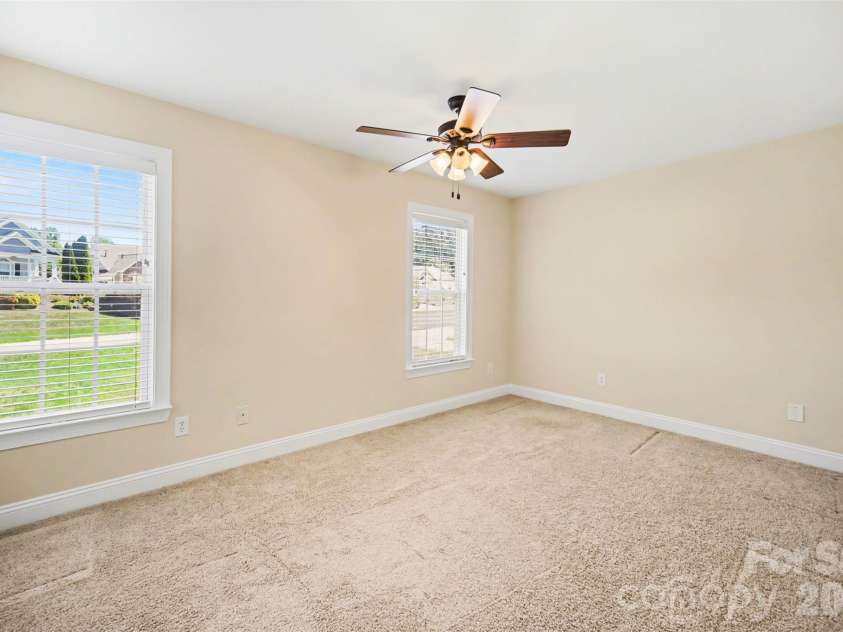 7999 Worth Way, Denver, NC 28037.  MLS# CAR4396901, YatesRealty ID 38824. Bedroom #4