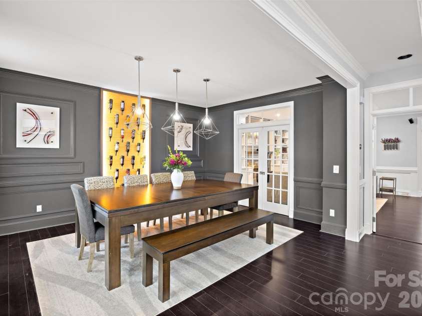 4533 Noras Path Road, Charlotte, NC 28226.  MLS# CAR4396655, YatesRealty ID 38825. 