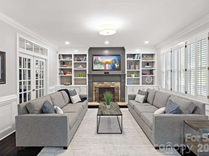 4533 Noras Path Road, Charlotte, NC 28226.  MLS# CAR4396655, YatesRealty ID 38825. 