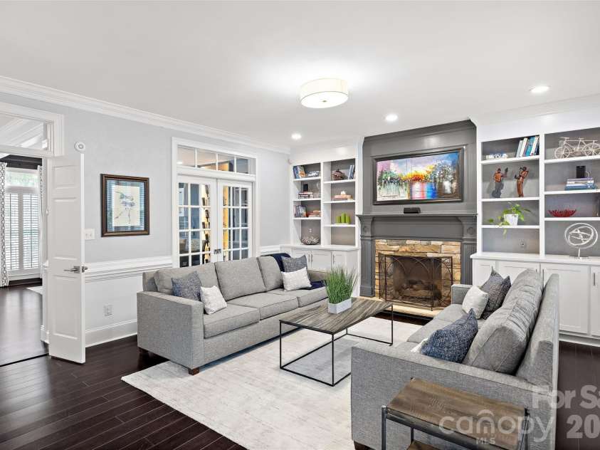 4533 Noras Path Road, Charlotte, NC 28226.  MLS# CAR4396655, YatesRealty ID 38825. 
