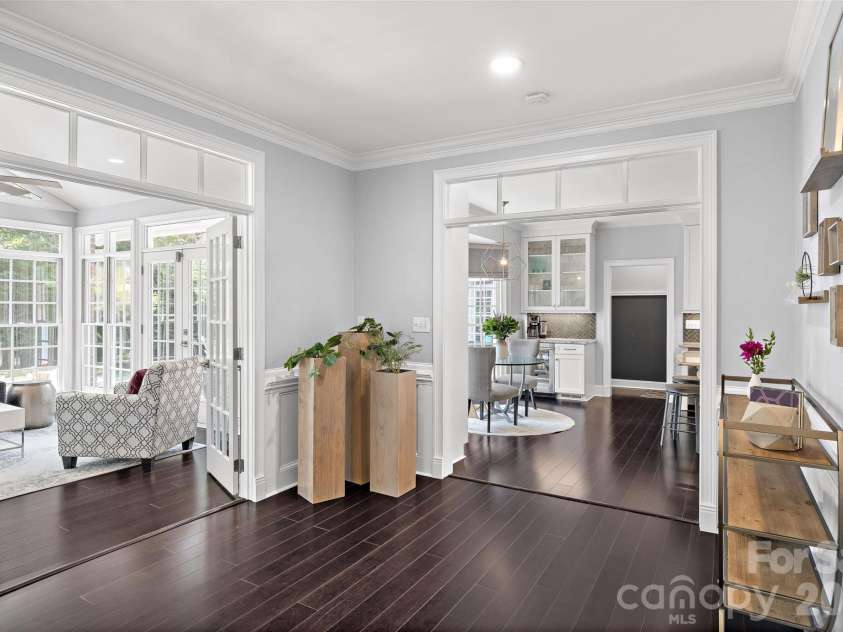 4533 Noras Path Road, Charlotte, NC 28226.  MLS# CAR4396655, YatesRealty ID 38825. 