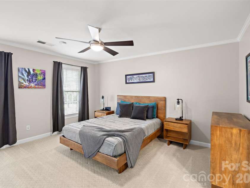 4533 Noras Path Road, Charlotte, NC 28226.  MLS# CAR4396655, YatesRealty ID 38825. 