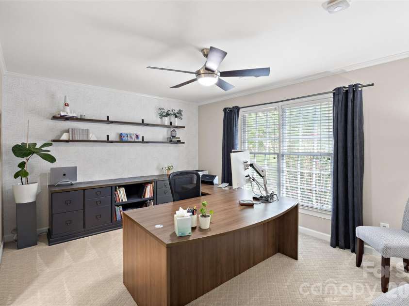 4533 Noras Path Road, Charlotte, NC 28226.  MLS# CAR4396655, YatesRealty ID 38825. 