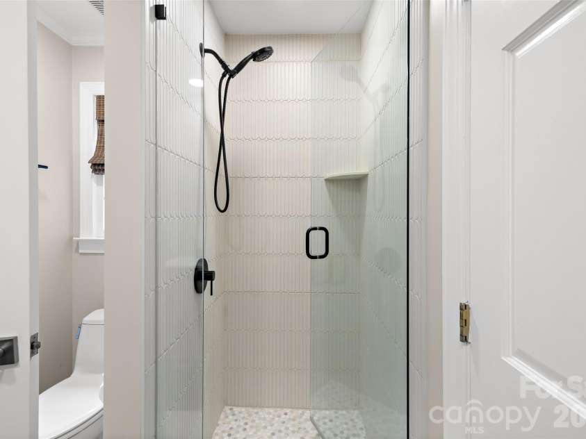 4533 Noras Path Road, Charlotte, NC 28226.  MLS# CAR4396655, YatesRealty ID 38825. 