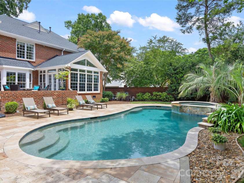 4533 Noras Path Road, Charlotte, NC 28226.  MLS# CAR4396655, YatesRealty ID 38825. 