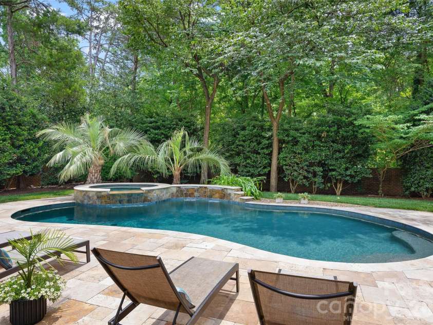 4533 Noras Path Road, Charlotte, NC 28226.  MLS# CAR4396655, YatesRealty ID 38825. 