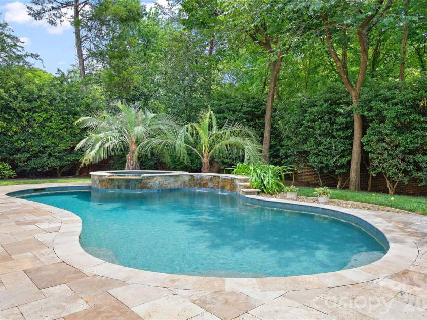 4533 Noras Path Road, Charlotte, NC 28226.  MLS# CAR4396655, YatesRealty ID 38825. 