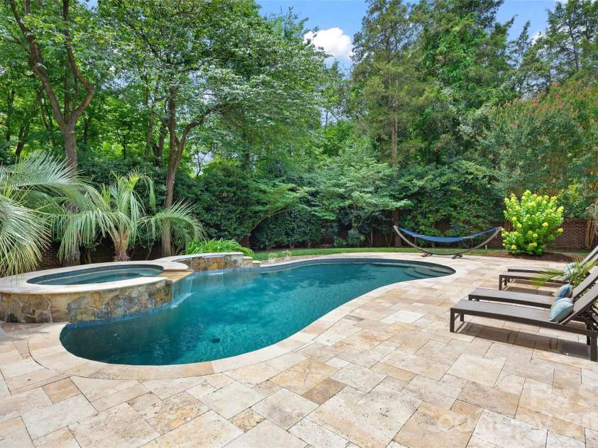 4533 Noras Path Road, Charlotte, NC 28226.  MLS# CAR4396655, YatesRealty ID 38825. 