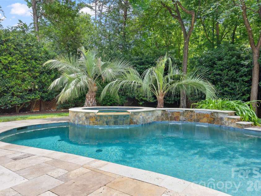 4533 Noras Path Road, Charlotte, NC 28226.  MLS# CAR4396655, YatesRealty ID 38825. 