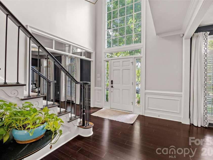 4533 Noras Path Road, Charlotte, NC 28226.  MLS# CAR4396655, YatesRealty ID 38825. 