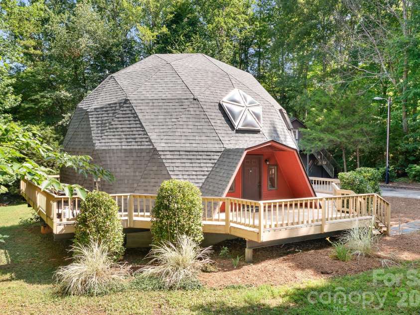 6351 Wildwood Trail, Denver, NC 28037.  MLS# CAR4398250, YatesRealty ID 38826. 