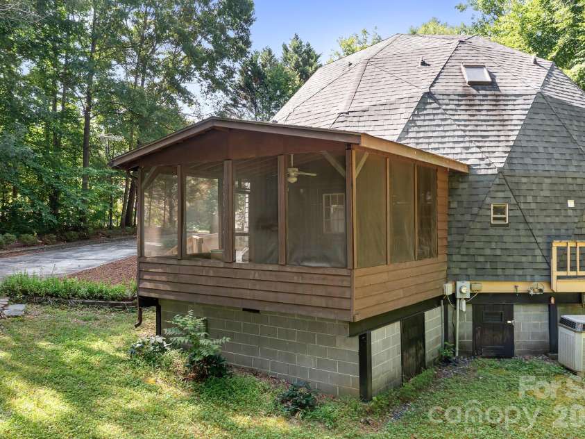 6351 Wildwood Trail, Denver, NC 28037.  MLS# CAR4398250, YatesRealty ID 38826. 