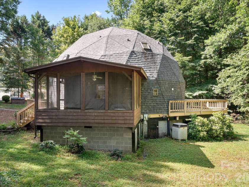 6351 Wildwood Trail, Denver, NC 28037.  MLS# CAR4398250, YatesRealty ID 38826. 