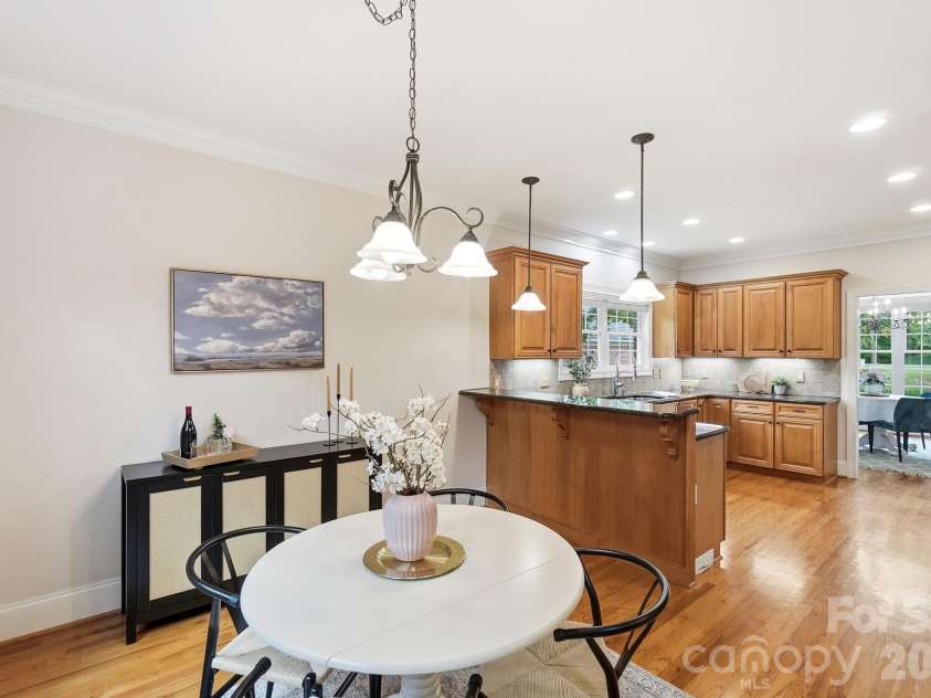 106 Spinnaker Bay Lane, Lake Wylie, SC 29710.  MLS# CAR4431298, YatesRealty ID 38827. Breakfast room