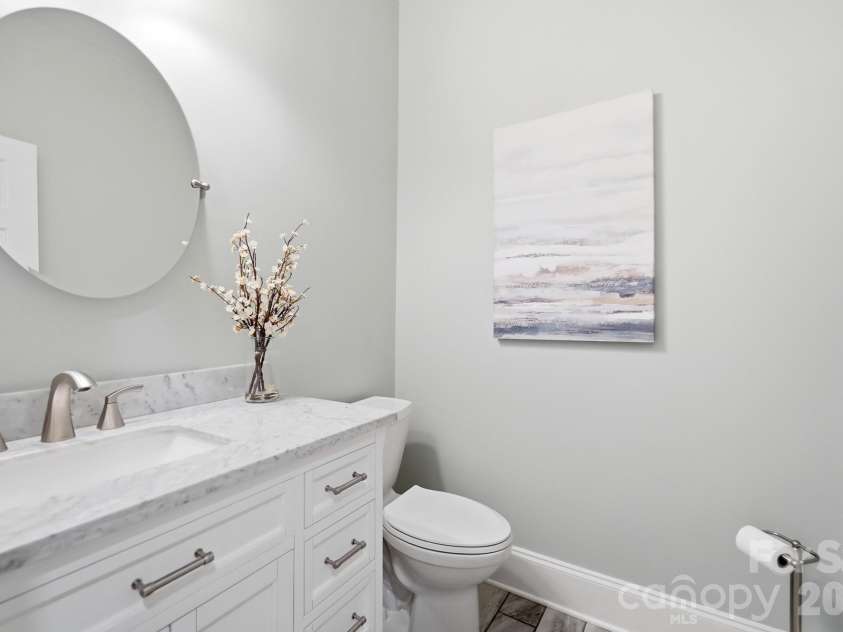 106 Spinnaker Bay Lane, Lake Wylie, SC 29710.  MLS# CAR4431298, YatesRealty ID 38827. Guest half bath on main level