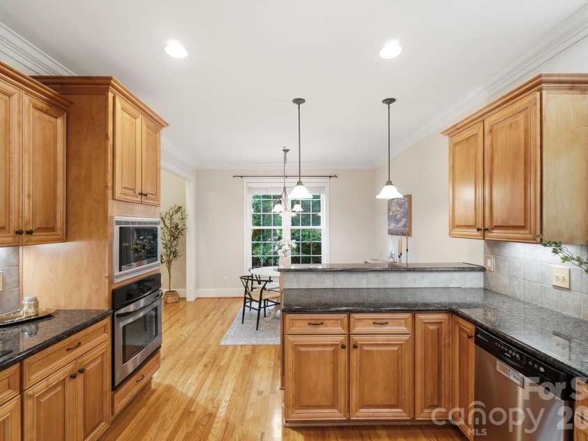 106 Spinnaker Bay Lane, Lake Wylie, SC 29710.  MLS# CAR4431298, YatesRealty ID 38827. Kitchen