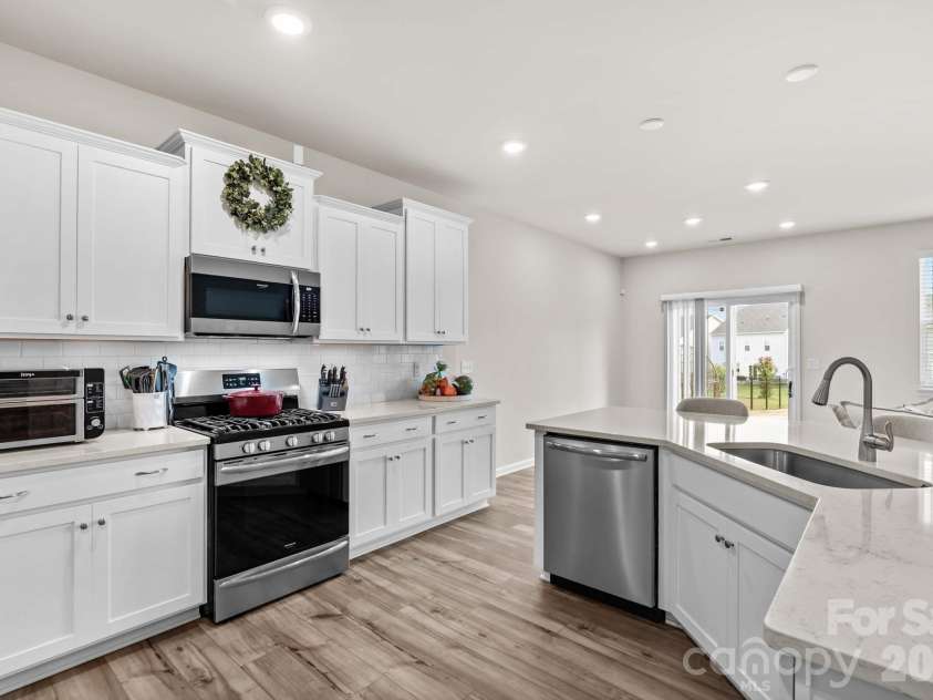206 Abersham Drive, Mooresville, NC 28115.  MLS# CAR4400751, YatesRealty ID 38828. 