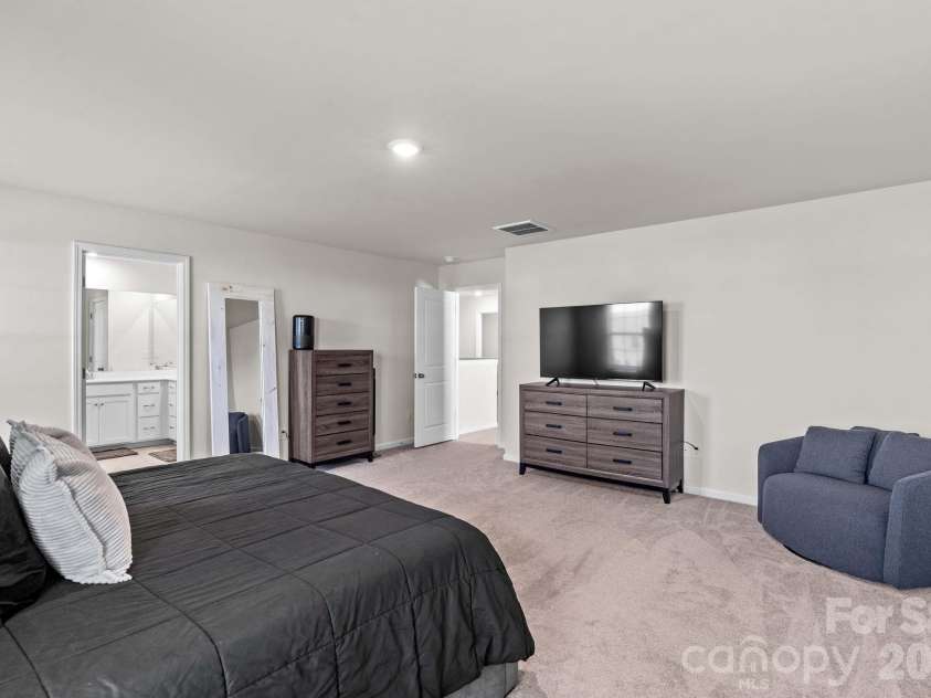 206 Abersham Drive, Mooresville, NC 28115.  MLS# CAR4400751, YatesRealty ID 38828. 