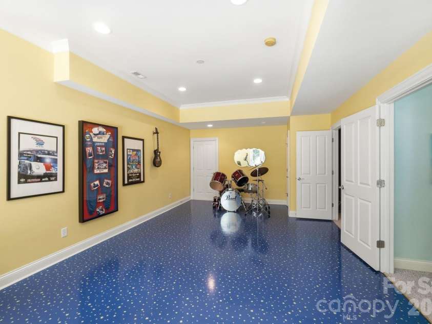 166 Atlantic Way, Mooresville, NC 28117.  MLS# CAR4401198, YatesRealty ID 38829. Workout Flex Room