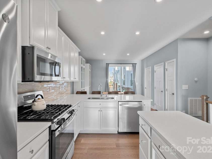 1263 Caldwell Street, Charlotte, NC 28206.  MLS# CAR4327140, YatesRealty ID 3883. 